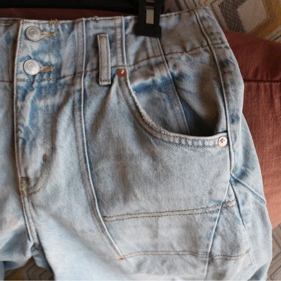 Free People We The Free Extreme Measures Barrel Shorts - Picture 11 of 16